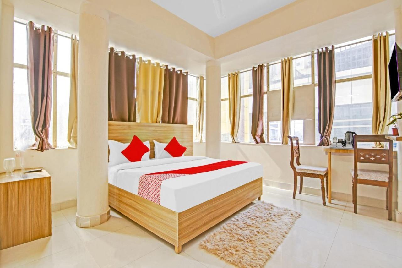 Oyo Flagship 80772 Hotel The Grand Rdc Ghaziabad Luaran gambar