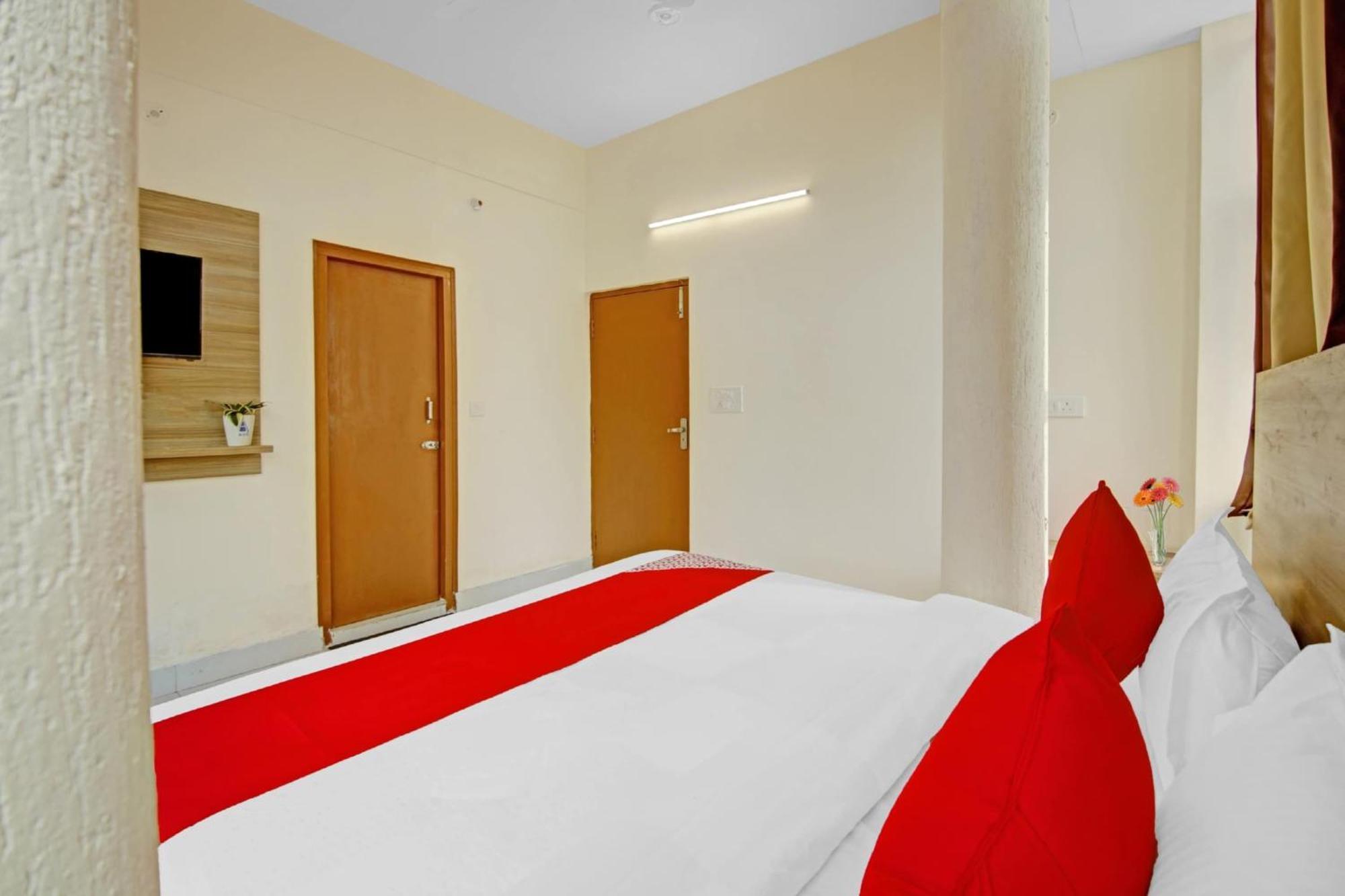 Oyo Flagship 80772 Hotel The Grand Rdc Ghaziabad Luaran gambar