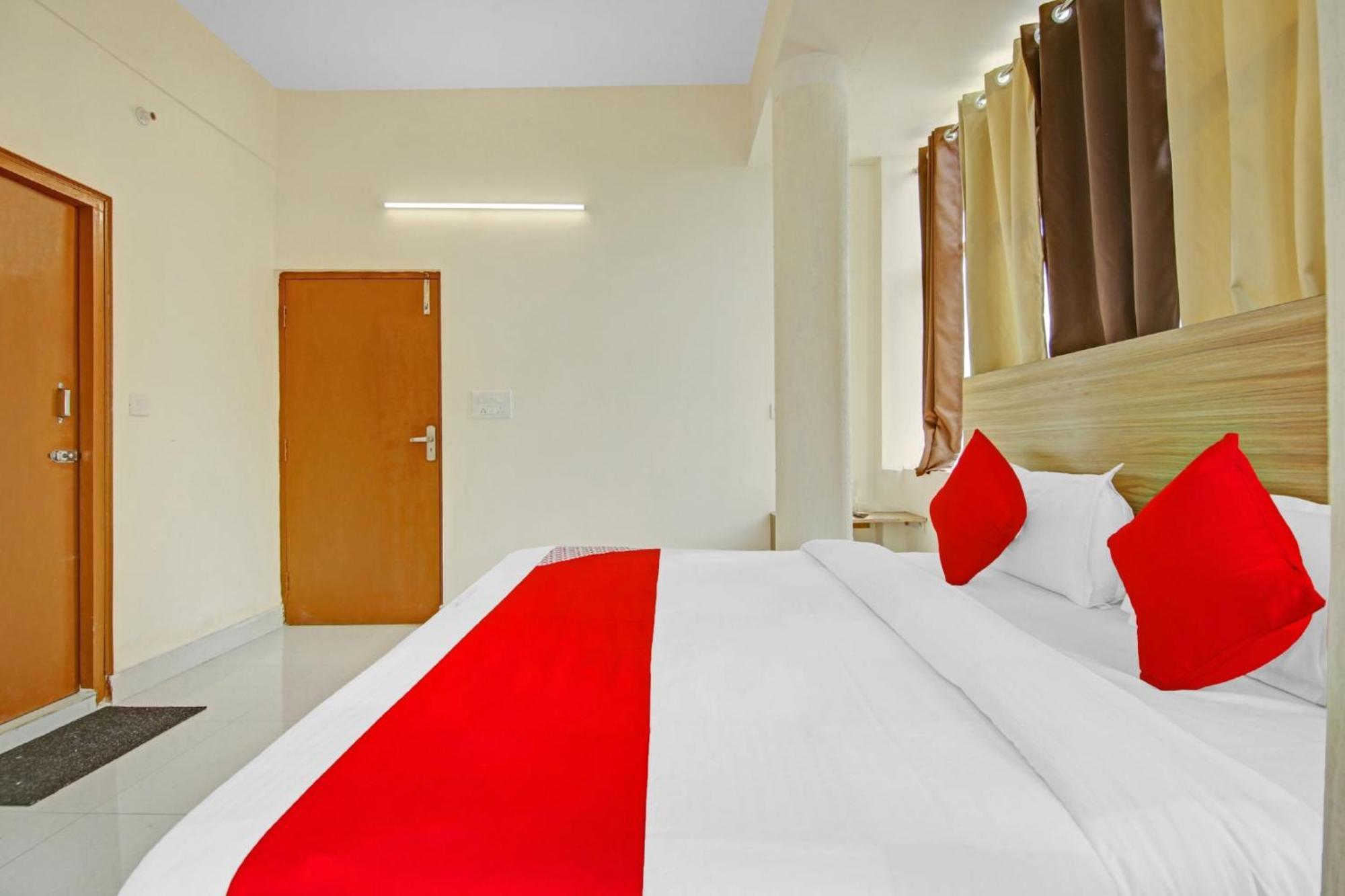Oyo Flagship 80772 Hotel The Grand Rdc Ghaziabad Luaran gambar